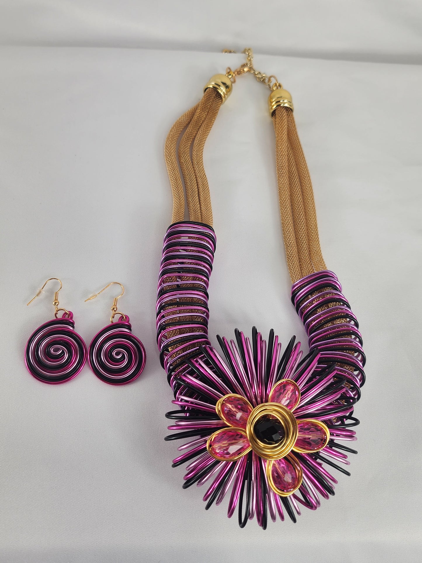 Wire Necklace